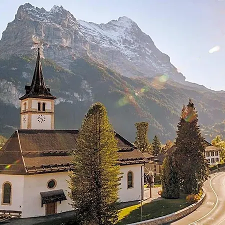 Hotel Fiescherblick 3*